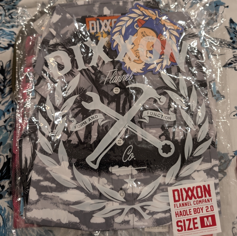 DIXXON Haole Boy 2.0 Party Shirt Women's Medium Bnib